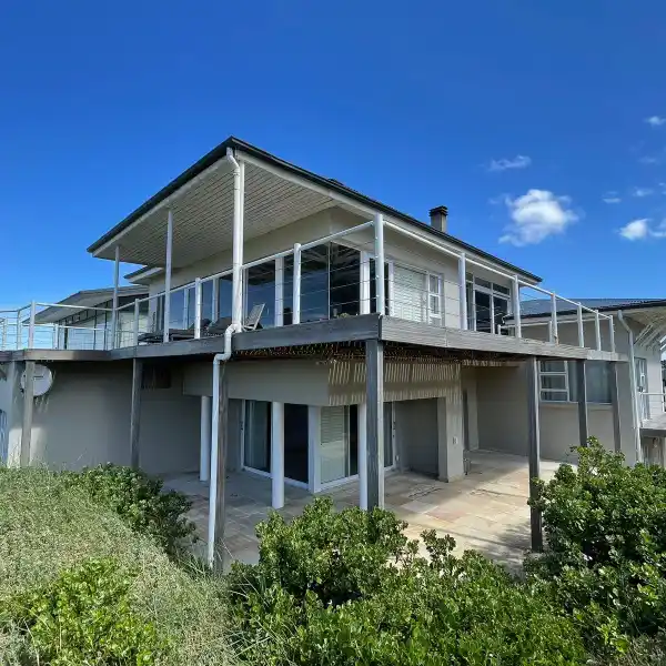 PRESTIGIOUS FULLY FURNISHED BEACHFRONT PROPERTY
