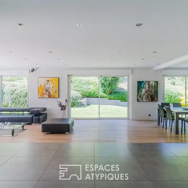 SPACIOUS MODERN VILLA AMIDST SERENE FOREST SETTING