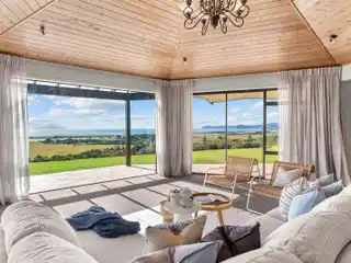 Sea Views on Seamore Rise