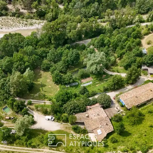 DELIGHTFUL AND VERSATILE PROPERTY WITH SEVERAL OUTBUILDINGS