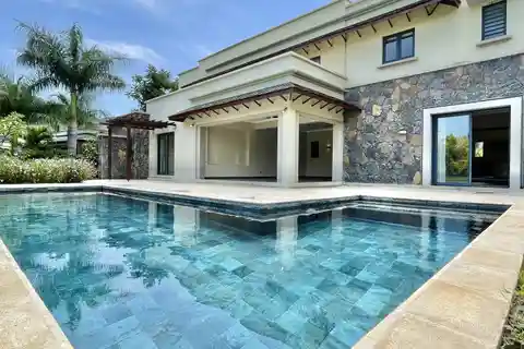 Spacious Black River Villa with Pool and Garden