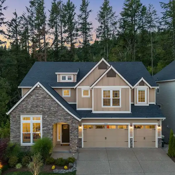 ONE-OF-A-KIND BUILDER'S PERSONAL RESIDENCE