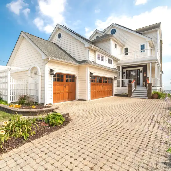 METICULOUSLY MAINTAINED WATERFRONT RETREAT