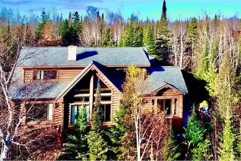 Luxury North Shore Cabin on Lake Superior