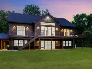 Mountain Elegance Meets Modern Orchard Living