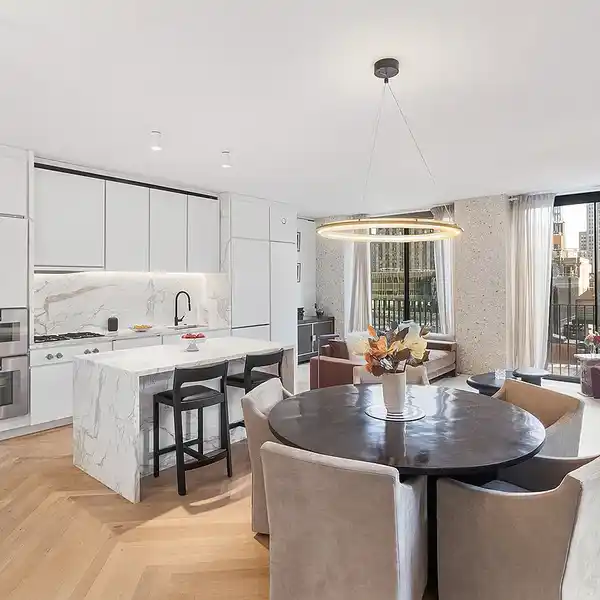 STUNNING CORNER UNIT IN THE BRYANT