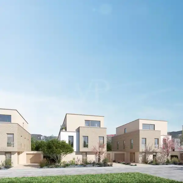 NEW CONTEMPORARY THREE BEDROOM HOME
