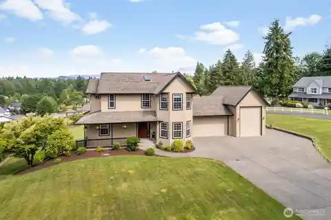 Impeccable Home in Country Meadows