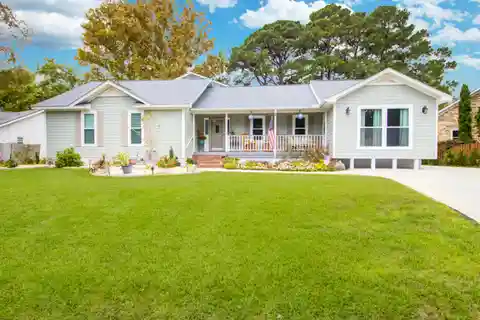 Beautifully Updated Home in Harborgate Shores