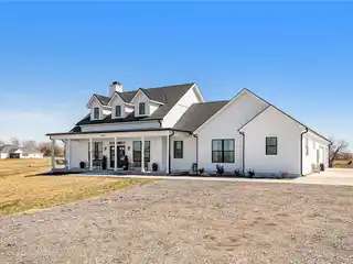 New Custom Build Located on 10 Acres