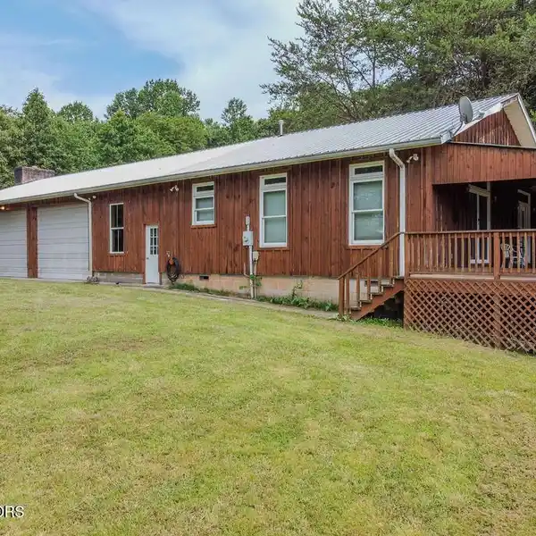 RARE OFFERING OF JUST UNDER 125 ACRES