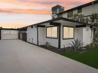 Newly Remodeled Direct Gulf Access Pool Home