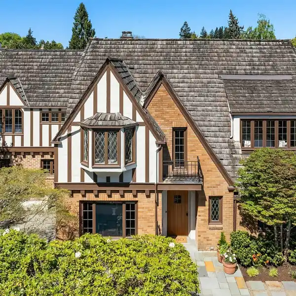 TIMELESS 1928 TUDOR WITH THOUGHTFUL UPDATES