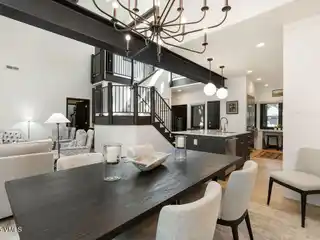 Beautifully Updated Dakota Townhome