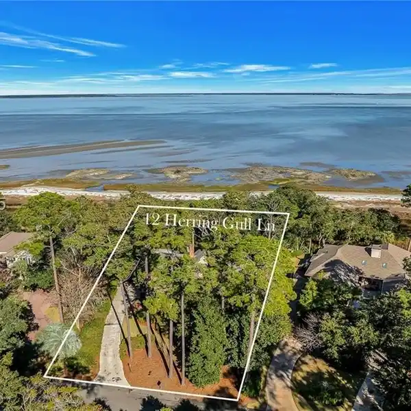 DIRECT WATERFRONT HOME IN HILTON HEAD PLANTATION