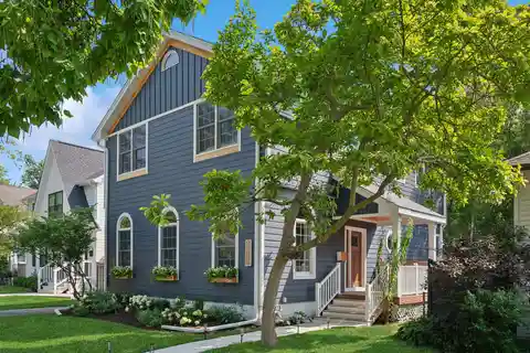 Style and Comfort in a Convenient Location