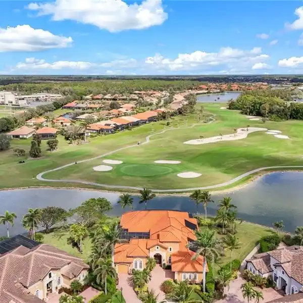 PREMIUM LOCATION IN THE MAJORS NEIGHBORHOOD