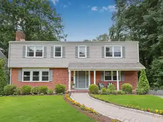 Young Greenacres Colonial