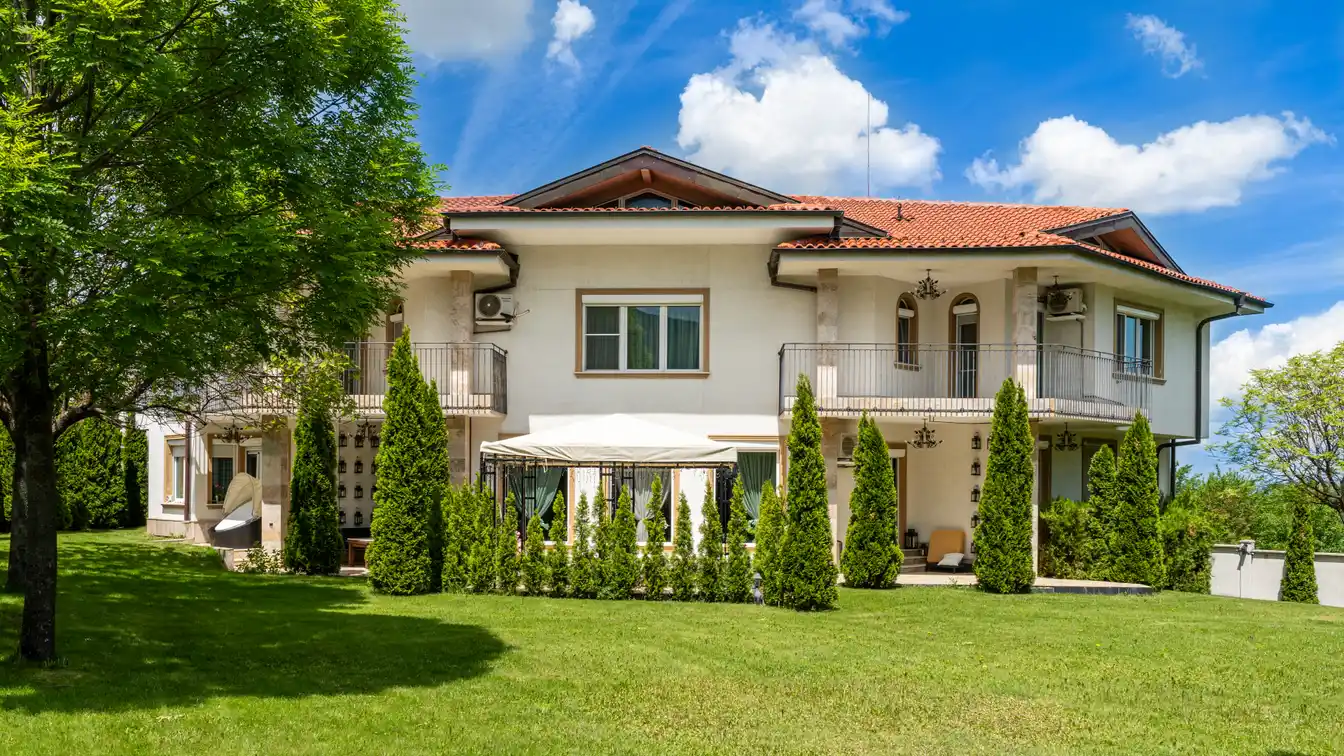 Classic Family House for Sale in Dragalevtsi