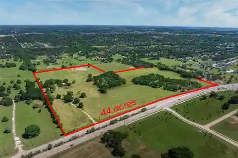 Special 44-acre Rural Oasis