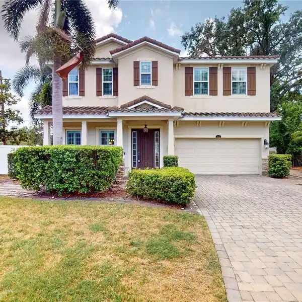 SOUTH TAMPA CHARMER