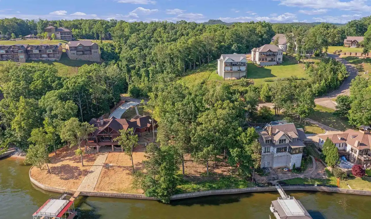 Flat Waterfront Lot with Views of Pickwick Dam