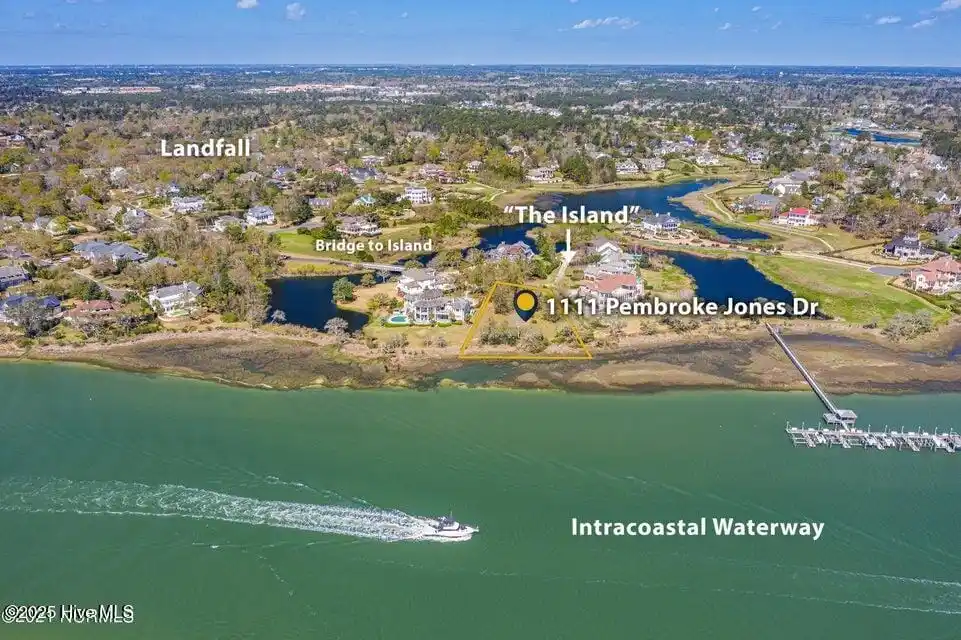 Exceptional Intracoastal Waterway Homesite