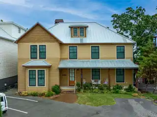 Fully Furnished with a Flowing Floor Plan