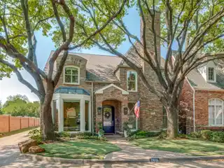 Fully Remodeled Traditional Home in Exclusive Caruth Court