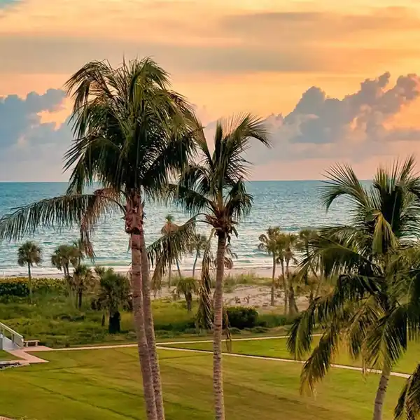 GULF-FRONT ELEGANCE AT THE PLAYERS CLUB