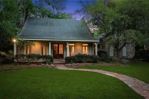 Stunning Home in the Heart of Del Oaks
