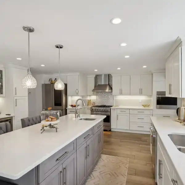 BEAUTIFUL AND SPACIOUS FIVE BEDROOM COLONIAL HOME
