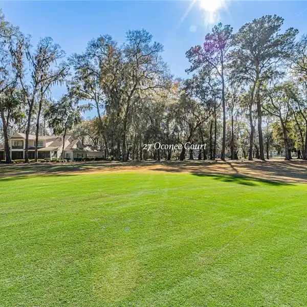 CLASSIC LOWCOUNTRY DESIGN WITH ALL THE BELLS AND WHISTLES