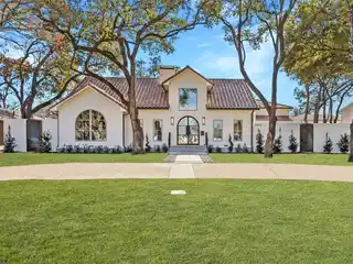 Beautifully Updated Home Boasting Thoughtful High-end Design