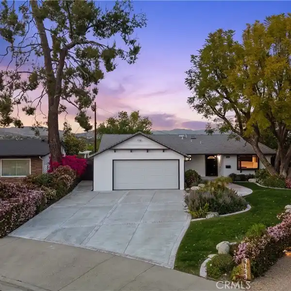 BEAUTIFULLY UPDATED SINGLE-LEVEL HOME