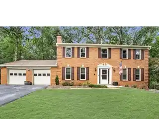 Great Falls Colonial with Private Cul-De-Sac Retreat