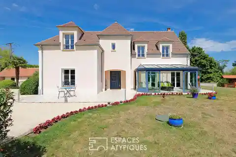 Quiet Countryside Retreat with High-End Craftsmanship