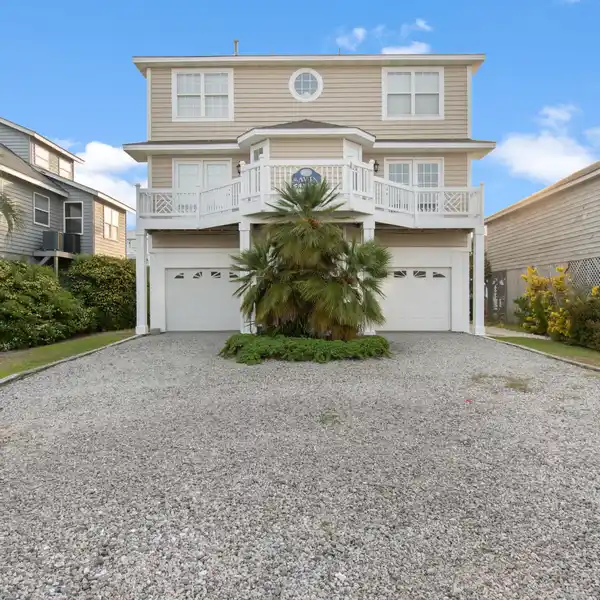 COASTAL RETREAT IN SOUGHT-AFTER OCEAN ISLE BEACH