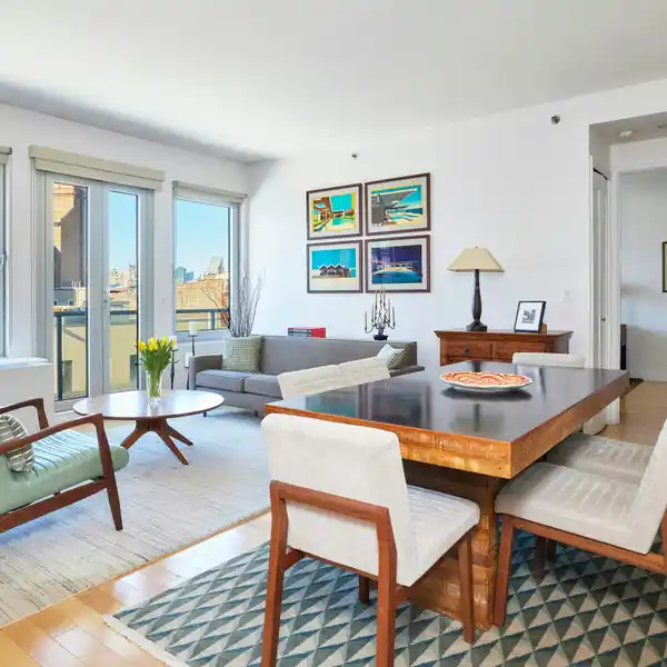 BEAUTIFULLY DESIGNED TWO BEDROOM IN THE HEART OF HUNTERS POINT