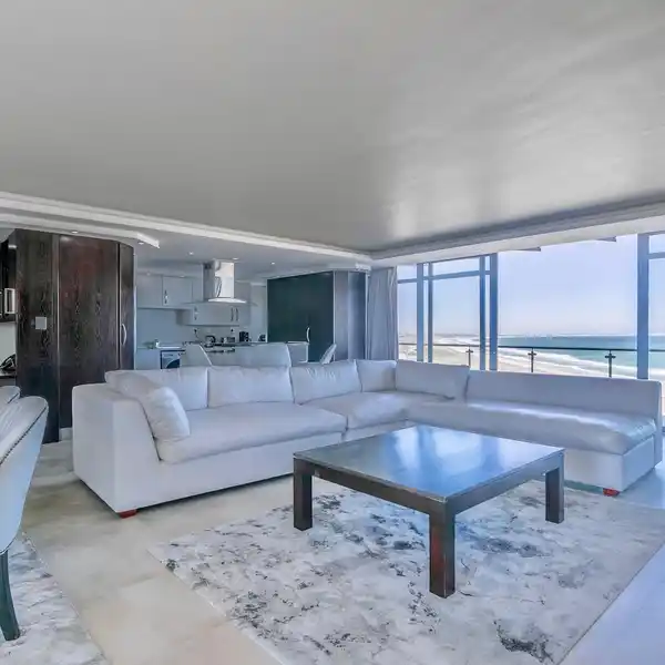 EXQUISITE BEACHFRONT PENTHOUSE