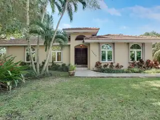 Beautifully Maintained Home on a Spacious South Pinecrest Lot