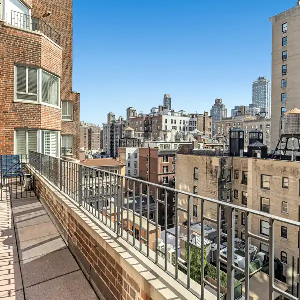 ONE-OF-A-KIND TURNKEY RESIDENCE JUST OFF MADISON AVENUE