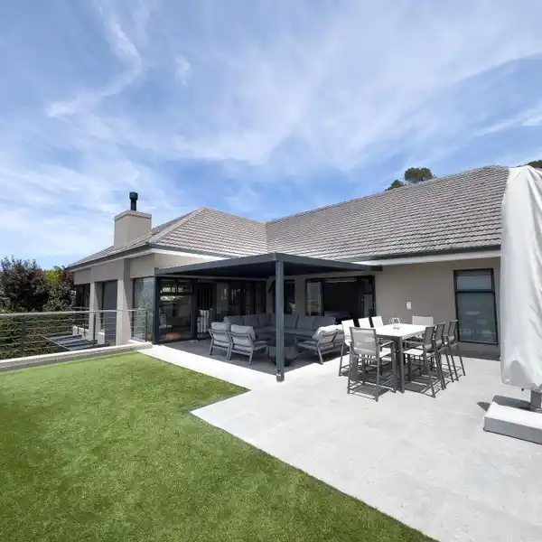 ELEGANCE AND COMFORT WITH BREATHTAKING VIEWS
