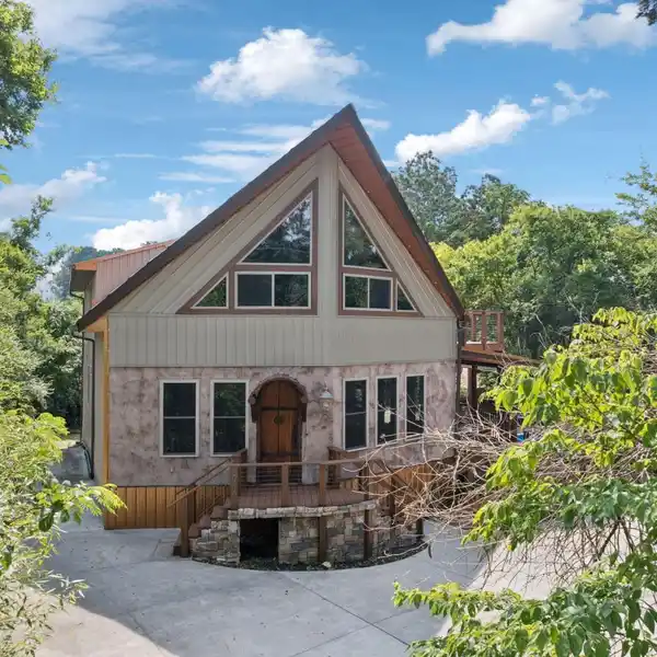 ECLECTIC CUSTOM HAVEN