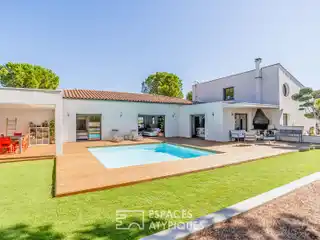 Contemporary Single-Story Villa