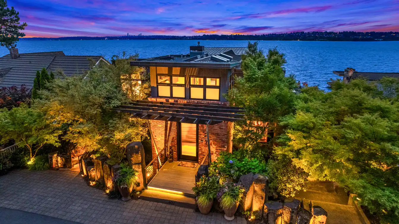 Kirkland’s Gold Coast Waterfront