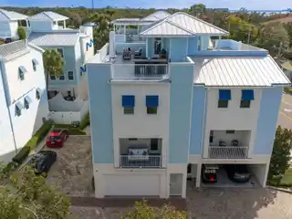 Exquisite Coastal Townhome with Rooftop Terrace and Gulf Views