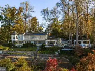 Gourmet Kitchen and Open Gathering Room Feature