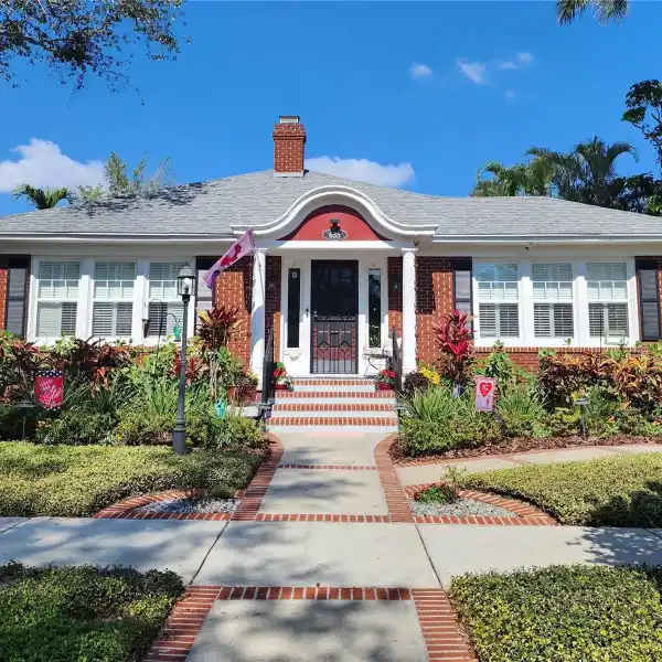 MOVE-IN READY CLASSIC BRICK HOME
