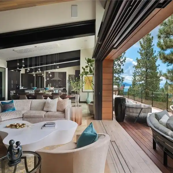 NEW MODERN LUXURY LAKE TAHOE RESIDENCE
